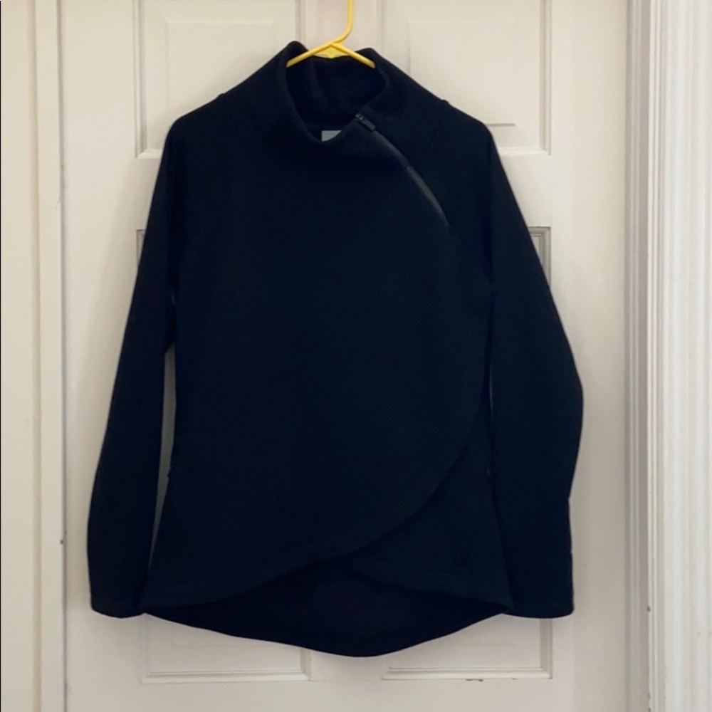 Athleta cozy karma asym pullover. Black size small